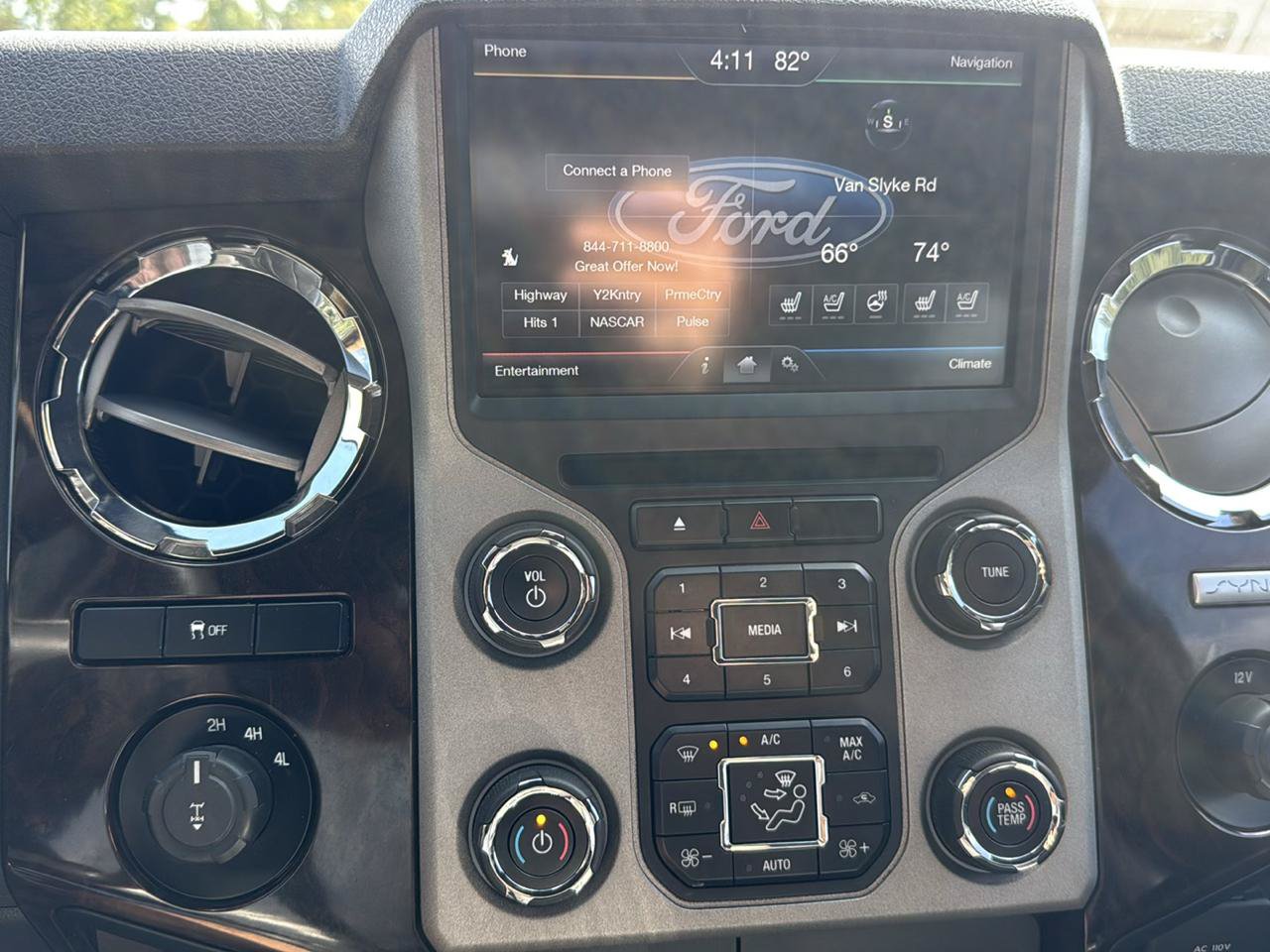 Used 2015 Ford F250 Platinum w/ Platinum Package AWD/4WD image 21