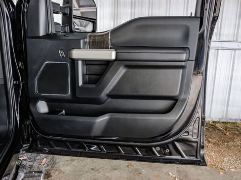 Used 2021 Ford F250 Lariat w/ Lariat Value Package image 46