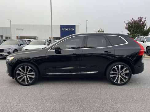 Used 2023 Volvo XC60 B5 Ultimate w/ Climate Package FWD image 25