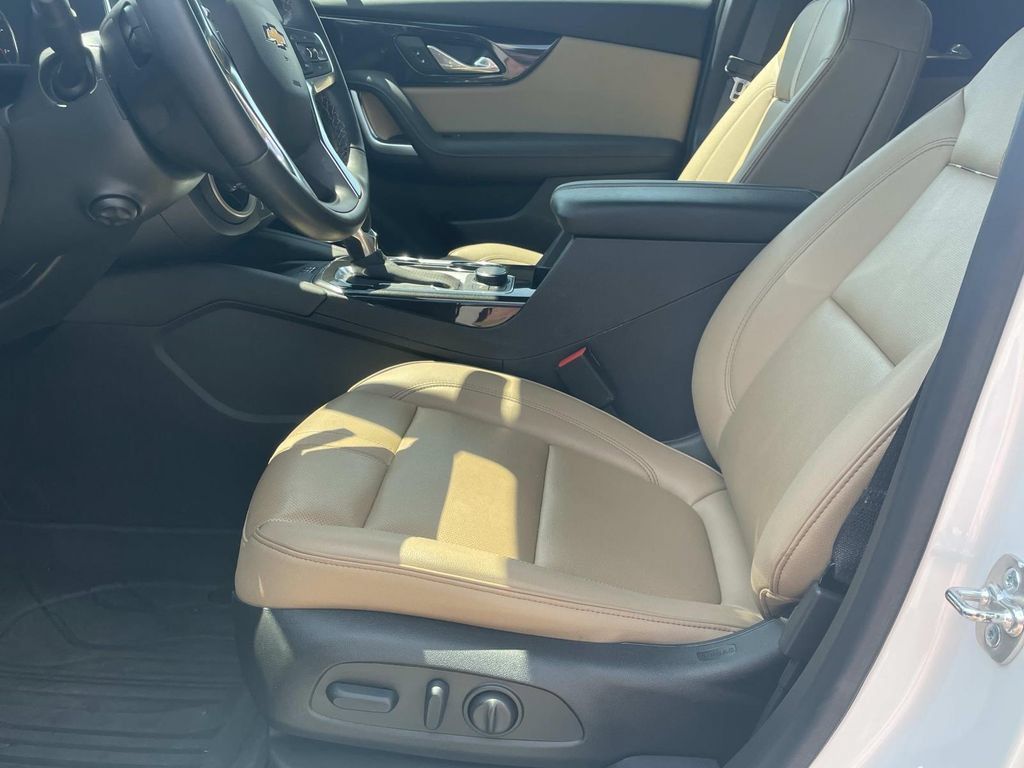Used 2024 Chevrolet Blazer Premier w/ Driver Confidence II Package FWD image 19