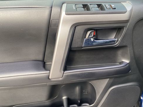 Used 2020 Toyota 4Runner SR5 image 17