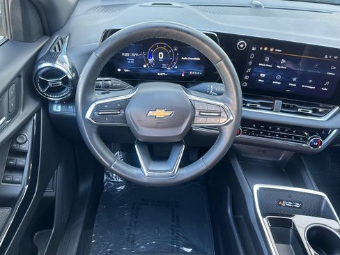 Used 2025 Chevrolet Equinox LT w/ Convenience Package II FWD image 15
