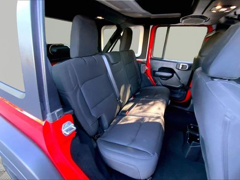 Used 2022 Jeep Wrangler Unlimited Sport AWD/4WD image 17