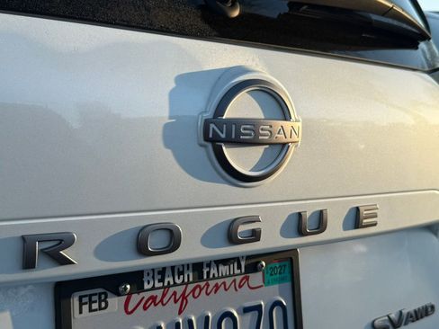 Used 2024 Nissan Rogue SV image 20