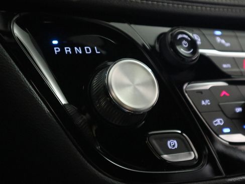 New 2026 Chrysler Pacifica Select image 28