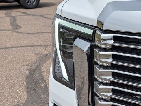 New 2026 GMC Sierra 3500 Denali w/ Denali Reserve Package AWD/4WD image 4