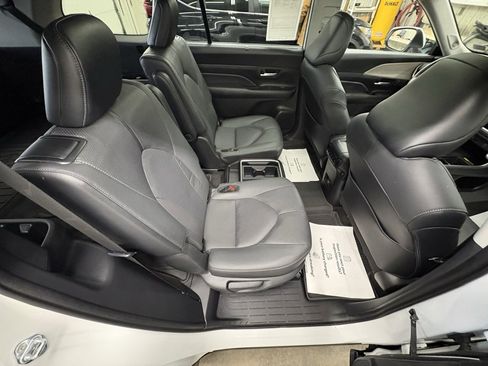 Certified 2024 Toyota Grand Highlander Limited image 8