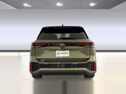 New 2026 Volkswagen Tiguan SE R-Line FWD image 10