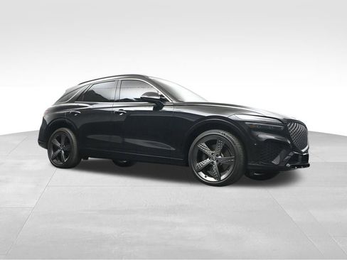 Used 2025 Genesis GV70 3.5T Sport w/ Sport Prestige Package AWD/4WD image 16