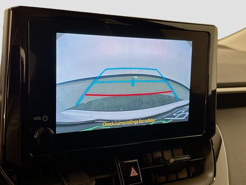Used 2025 Toyota Corolla LE FWD image 23