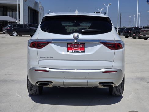 Used 2023 Buick Enclave Essence w/ Experience Buick Package FWD image 6