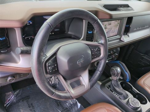 Used 2023 Ford Bronco Outer Banks AWD/4WD image 9