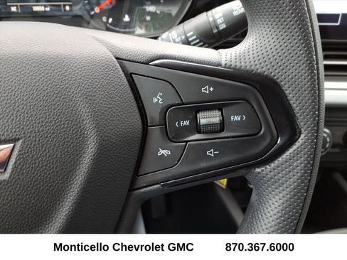 Used 2025 Chevrolet Trax LS w/ Driver Confidence Package image 18