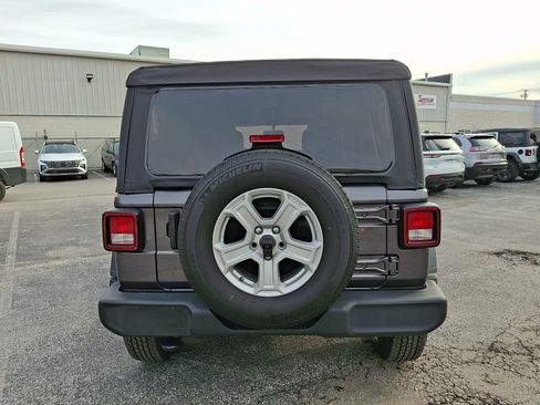 Used 2021 Jeep Wrangler Unlimited Sport image 7