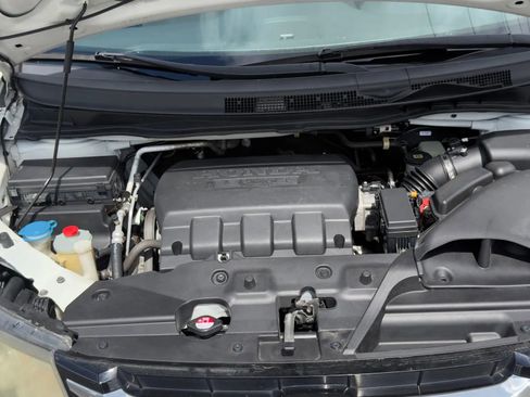 Used 2017 Honda Odyssey SE image 27