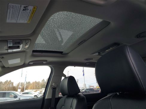 Used 2025 Kia Telluride SX w/ SX Captain's Chair Package image 7