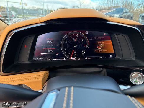 Used 2021 Chevrolet Corvette Stingray w/ Z51 Performance Package image 24