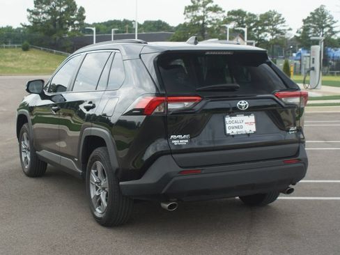 Used 2025 Toyota RAV4 XLE w/ Weather Package AWD/4WD image 16