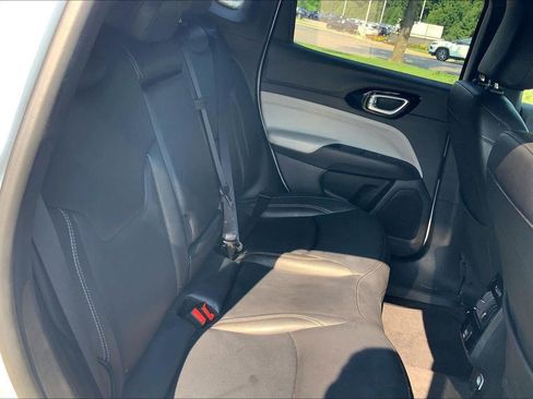 Used 2025 Jeep Compass Limited AWD/4WD image 24