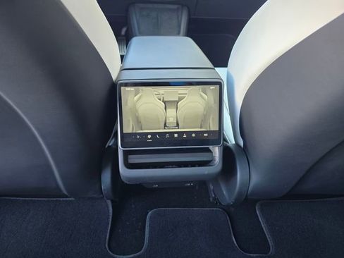 Used 2024 Tesla Model 3 Performance image 36