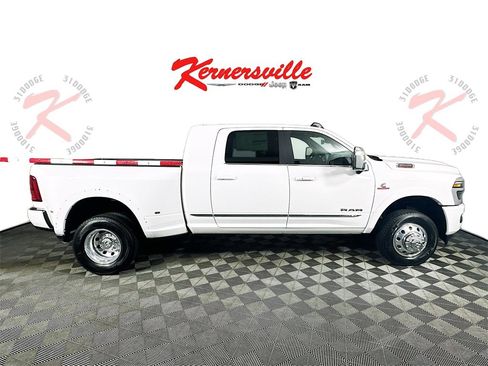 New 2026 RAM 3500 Limited w/ Towing Technology Group image 8