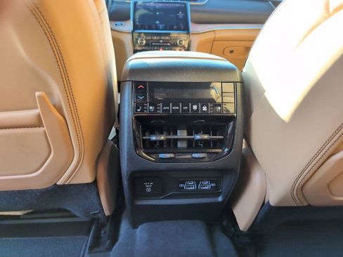 Used 2021 Jeep Grand Cherokee L Summit AWD/4WD image 37