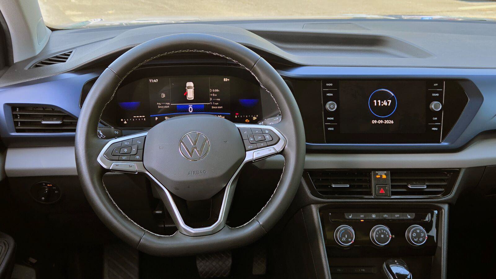 Certified 2023 Volkswagen Taos SE w/ Panoramic Sunroof Package FWD image 28