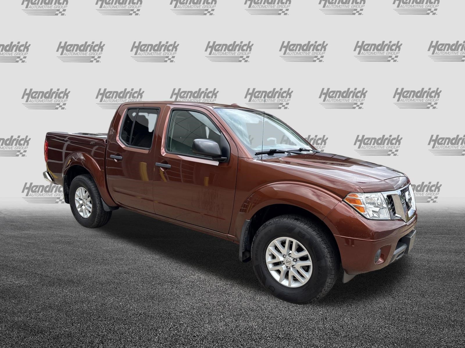 Used 2018 Nissan Frontier SV AWD/4WD image 2