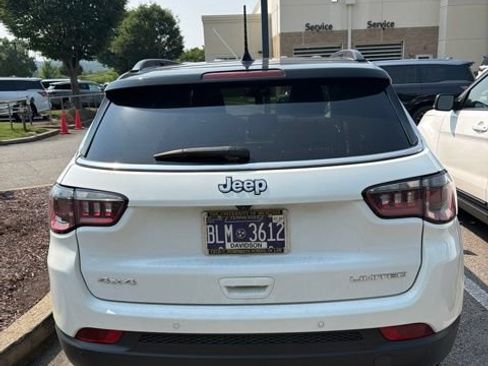 Used 2022 Jeep Compass Limited AWD/4WD image 6