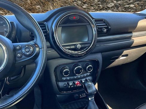 Used 2017 MINI Cooper Clubman S image 6