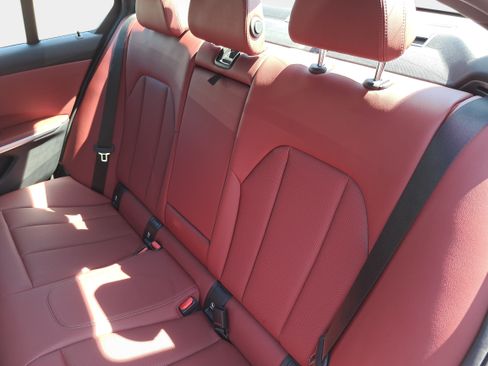 Used 2022 BMW 330i Sedan w/ M Sport Package RWD image 13
