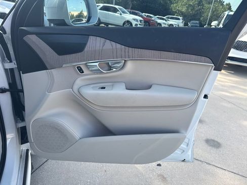 Used 2025 Volvo XC90 T8 Plus AWD/4WD image 12