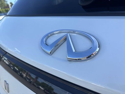 Used 2025 INFINITI QX60 Sensory w/ Vision Package AWD/4WD image 11
