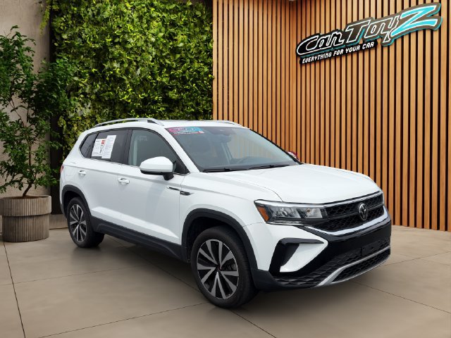 Used 2023 Volkswagen Taos SE w/ Panoramic Sunroof Package AWD/4WD image 1