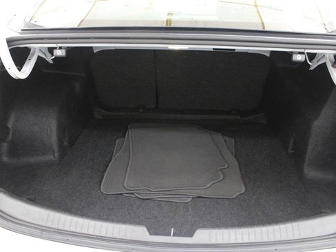 Used 2024 Chevrolet Malibu LT image 28