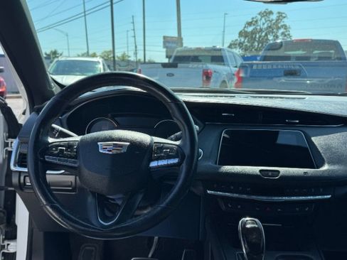 Used 2020 Cadillac XT4 Sport AWD/4WD image 12