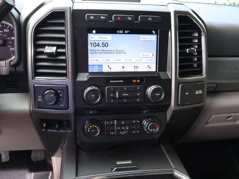Used 2018 Ford F250 XLT w/ XLT Premium Package AWD/4WD image 15
