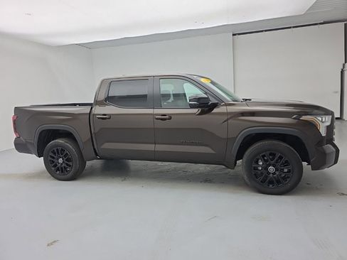 Used 2024 Toyota Tundra Limited AWD/4WD image 13