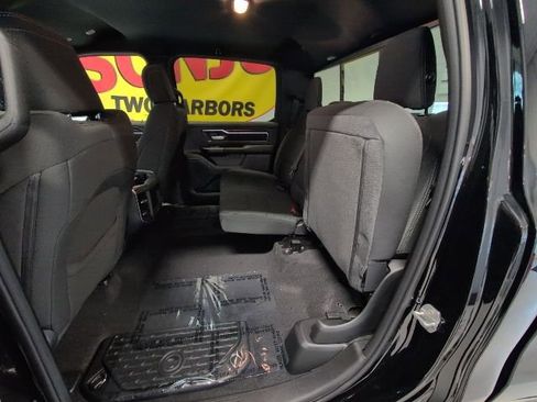 New 2026 RAM 1500 4x4 Crew Cab image 28