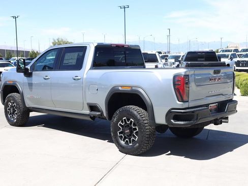 New 2026 GMC Sierra 2500 AT4X AWD/4WD image 4