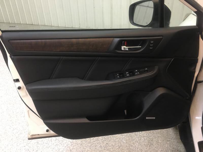 Used 2018 Subaru Outback 2.5i Limited AWD/4WD image 11