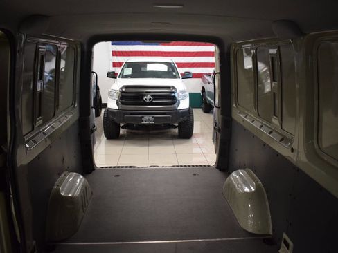 Used 2017 Mercedes-Benz Sprinter 2500 image 52