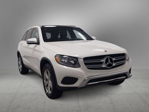 Used 2017 Mercedes-Benz GLC 300 image 2