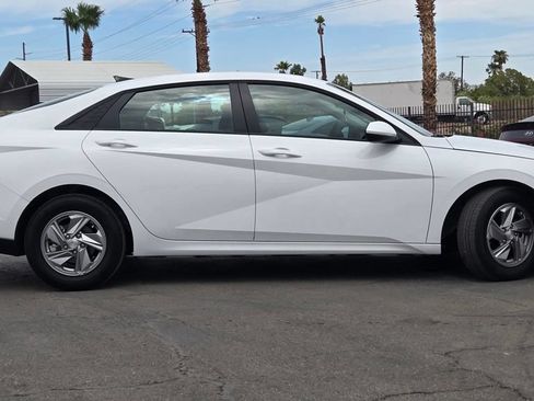 Used 2026 Hyundai Elantra SE w/ Cargo Package FWD image 3