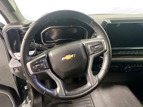 Used 2025 Chevrolet Silverado 1500 LT image 17