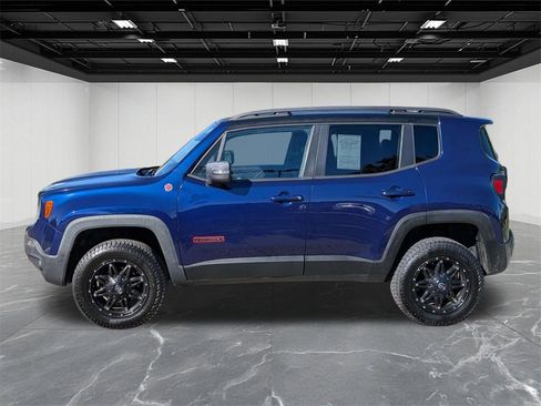 Used 2016 Jeep Renegade Trailhawk image 2