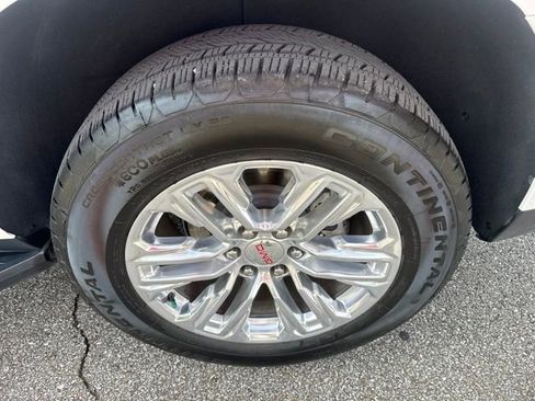 Used 2023 GMC Yukon SLT w/ SLT Luxury Package AWD/4WD image 12