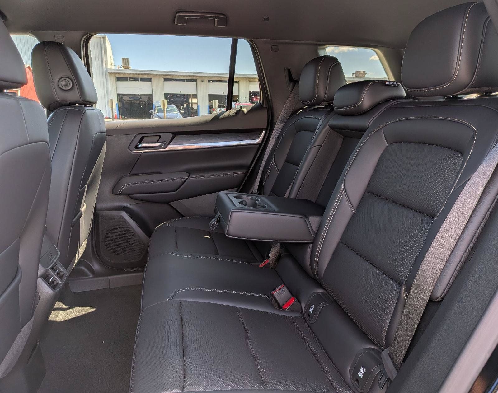 New 2027 GMC Terrain Elevation w/ Elevation Premium Package AWD/4WD image 19