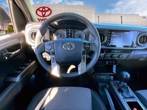 Certified 2023 Toyota Tacoma TRD Off-Road image 5