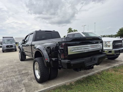 Used 2022 Ford F450 Platinum w/ FX4 Off-Road Package AWD/4WD image 6
